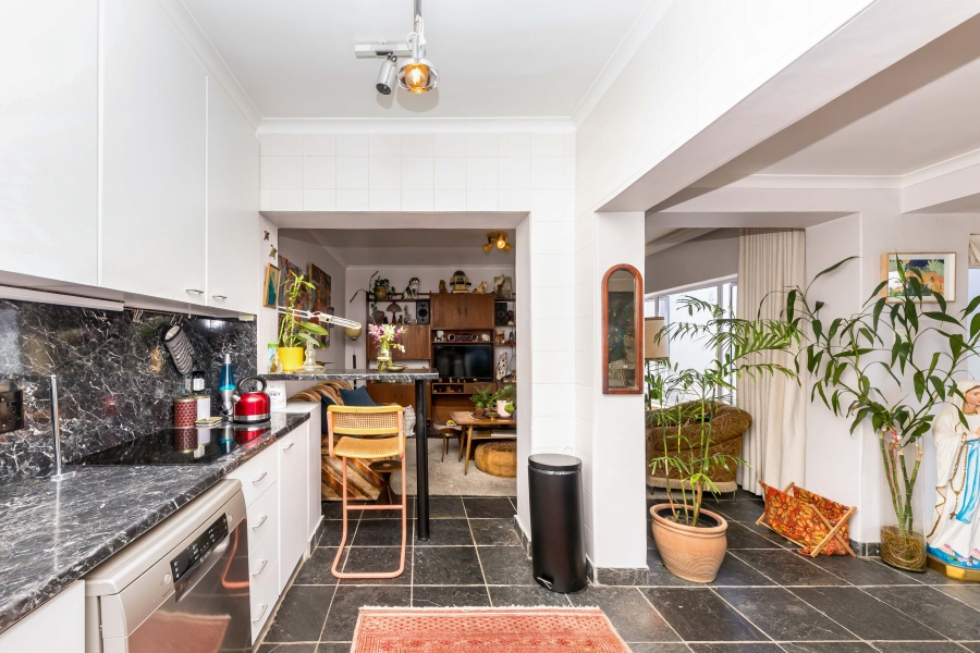 To Let 1 Bedroom Property for Rent in Green Point Western Cape